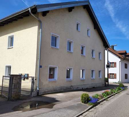 Schöne vier Zimmer Wohnung mit herrlichem Garten in Dollnstein