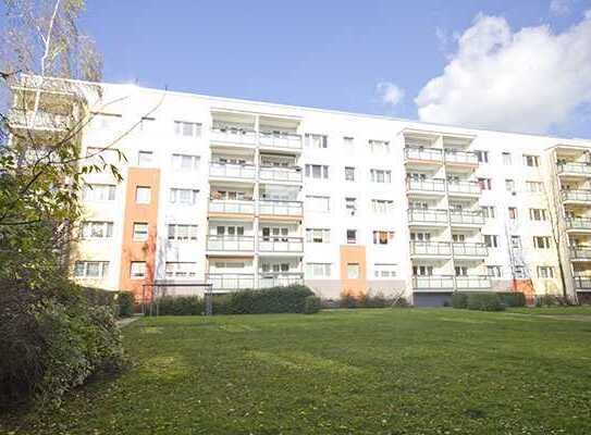 In der Herrichtung! 2- Raumwohnung mit Balkon + super Ausblick!