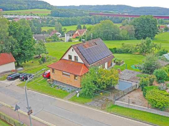 Freistehendes Einfamilienhaus mit großem Garten in Pilsach
++Provisionsfrei++