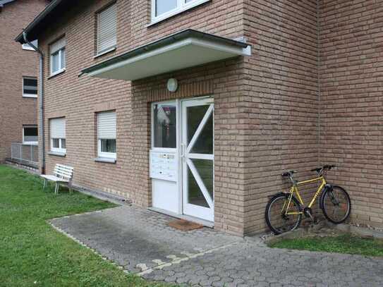 Geschmackvolle 1-Raum-Wohnung aufwendig saniert mit Garten in Troisdorf