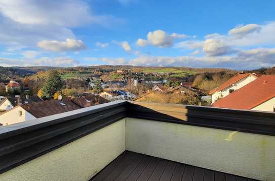 Tolle Dachwohnung mit Weitblick - ideal für Paare!