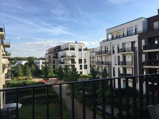 Stilvolle 2-Raum-Wohnung mit gehobener Innenausstattung mit EBK in Düsseldorf