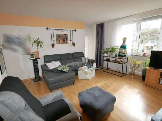 Solide 3-Zimmer-Wohnung mit Balkon und Garage Nähe Klinikum