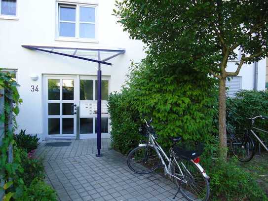 Geschmackvolle 3-Zimmer-EG-Wohnung 75qm mit großer Terrasse mit Garten in Karlsfeld