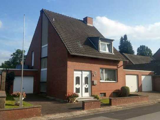 Provisionsfrei: freistehendes Einfamilienhaus mit 3 Garagen in Rommerskirchen-Butzheim
