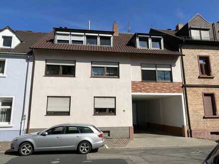 4-Zimmer Wohnung mit großem Balkon