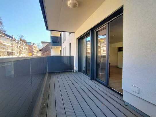 Exklusive 1-Zimmer-Wohnung mit TG-Stellplatz und Balkon im Herzen von Opladen !