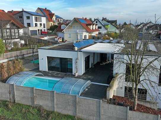 Neuwertiges und energieeffizientes Zweifamilienhaus in Trosdorf - Preis auf Anfrage