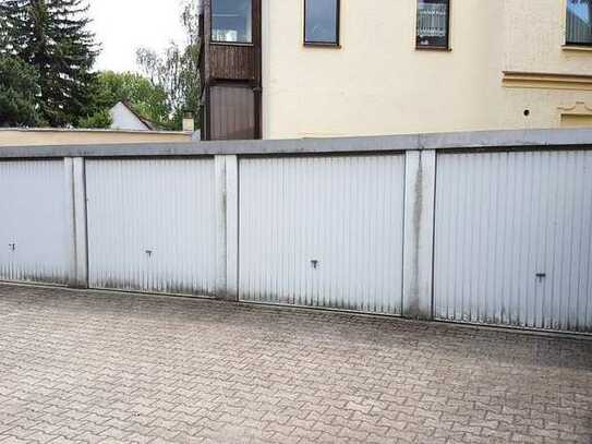 Oberirdische Garage zu vermieten in Augsburg, Spickel, Rehmstraße 7