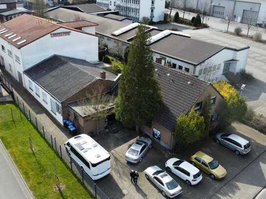 Wohnhaus mit 6 Wohnungen (645m2) und Lagerhaus mit Büro (610m2) zu verkaufen