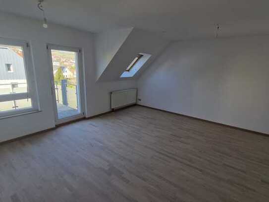 2 (+1) Zimmer-DG-Wohnung in Top Lage mit Balkon und riesigem Stauraum