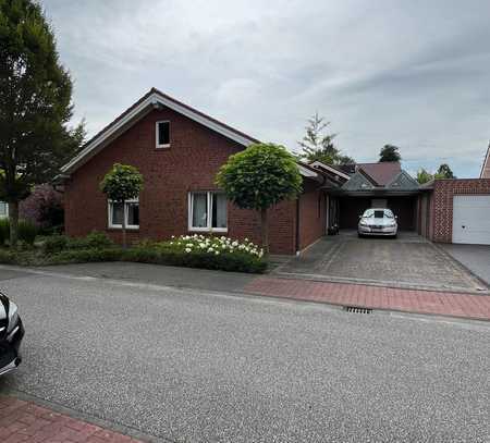 Einfamilienhaus, Bungalow, barrierefrei mit Carport und Garten