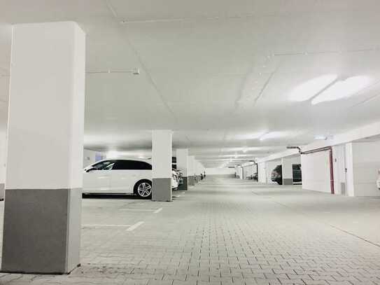 Direkt vom Eigentümer: Tiefgaragenstellplätze zu vermieten! Frostfrei und sicher Parken!