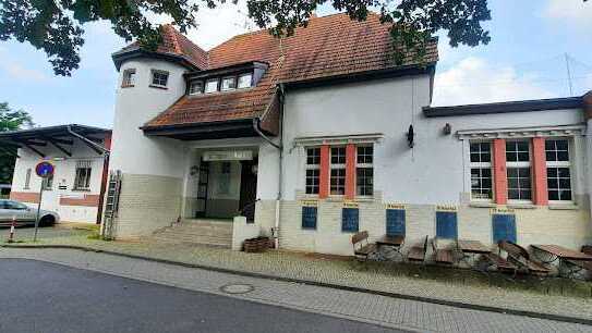 Unterschiedliche Nutzungsmöglichkeiten, Bahnhof als Büro-, Praxis- oder Gastrofläche