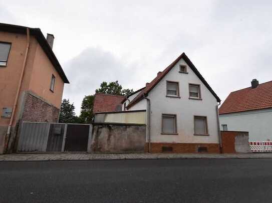 Kleines Wohnhaus mit Nebengebäude