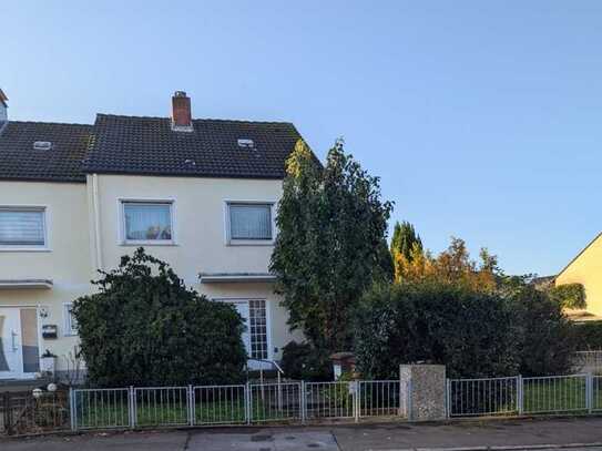 ** Reihenendhaus, 125m² Fläche zum Wohnen ** Südgarten mit Platz für Kids, Terrasse, Balkon, Garage