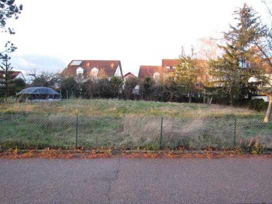 Oedheim schöne Bauplatz für EFH, DH ,MFH voll erschlossen, Baulücke