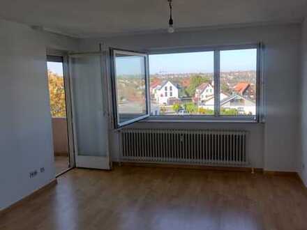 Großzügig, hell, gut geschnitten: 2-Zimmer in RT-TO zu verkaufen! SOFORT FREI!