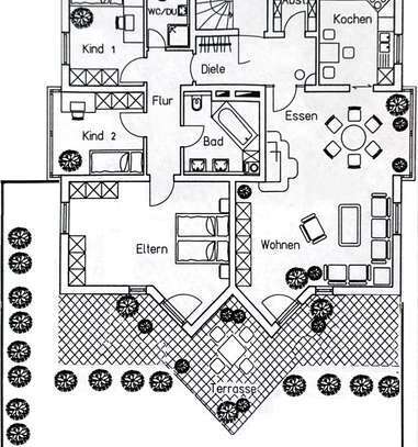 4,5ZK2B EG-Wohnung mit Terrasse, priv. Garten, gr. Gemeinschaftsgarten, 2 Stellplätzen, Kellerraum