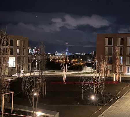 Traumhafte Zweizimmerwohnung mit Skylineblick und Balkon