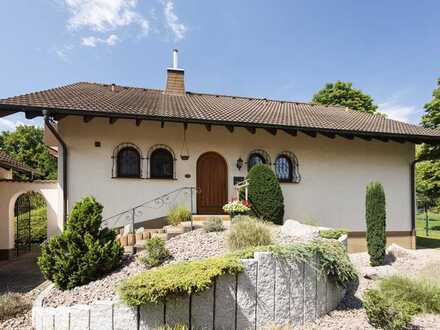Freistehendes Einfamilienhaus ,,am Bächle" mit ELW, gr. Garten u. Garage im Herzen von Bad Säckingen