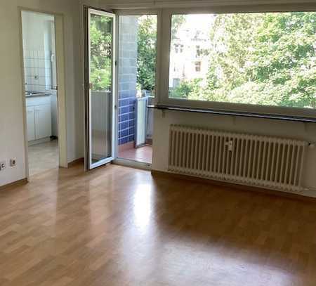 Stilvolle, vollständig renovierte 1-Zimmer-Wohnung mit Balkon in Hanau