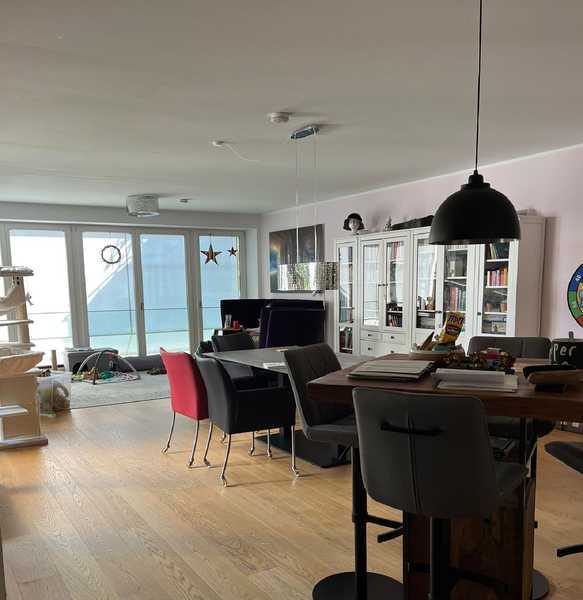 Big City Life: Spektakuläre 4 1/2-Raum-ETW mit Balkon-Terrasse, Privat-Garten und Tiefgarage!