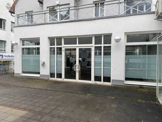 Büro- und Geschäftsgebäude / Laden