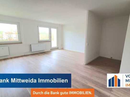 Frei ab 01.11.2024 - Sonnige 3-Raum-Wohnung mit Balkon und PKW-Stellplatz