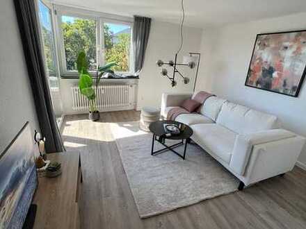 Helle, renovierte 2 Zimmer Wohnung mit Balkon in begehrter Wohnlage