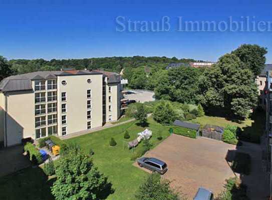 Schöne Single-Wohnung mit Balkon, Laminat und Aufzug...