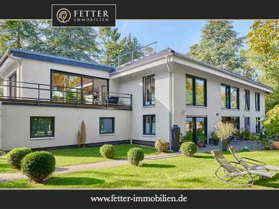 Villa in Taunusstein – Anwesen der Extraklasse mit Park, Stallungen und Baugrundstück!