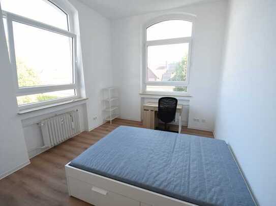 neu renoviertes Zimmer in 5er WG (katholisches Studentenwohnheim)