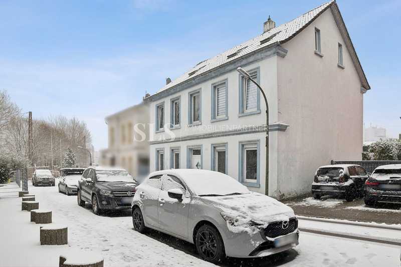 Dreifamilienhaus mit Leerstand & Mietsteigerungspotenzial in begehrter Lage