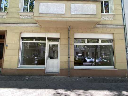 *Ladenbüro in Seitenstraße nähe Schönhauser Allee Arcaden*