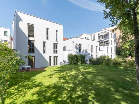 Exklusive, 3,5-Zimmer-Wohnung mit Terrasse und Einbauküche mit Blick ins Grüne