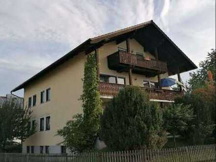 Modernisierte 4-Zimmer-Wohnung mit Balkon in Niederalteich