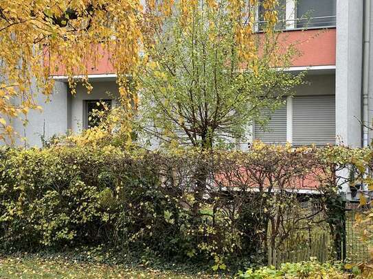 ** Singleapartment mit EIGENEM GARTEN mitten in der Stadt **