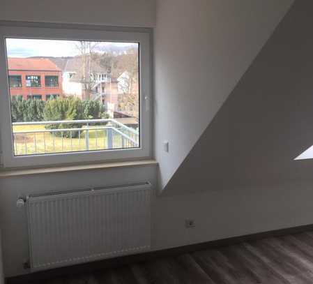 Neuwertige 3-Zimmer-Wohnung mit Balkon in Bergisch