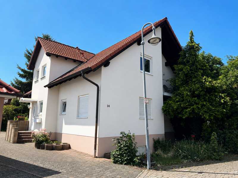                                                               Helle 3-Zimmer-Wohnung mit zwei Balkonen, Stellplatz und zus&auml;tzlichem Stauraum                                                       in Bockenheim (Frankfurt am Main)