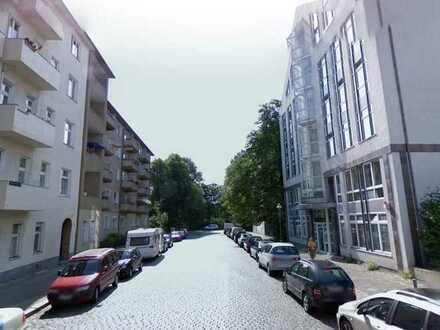 - Wedding/ Nähe Leopoldplatz U6/U9 - Altbauwohnung mit Balkon (für Selbstnutzer oder Anleger)-