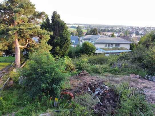 Voll erschlossenes Baugrundstück in schöner Lage mit Weitblick