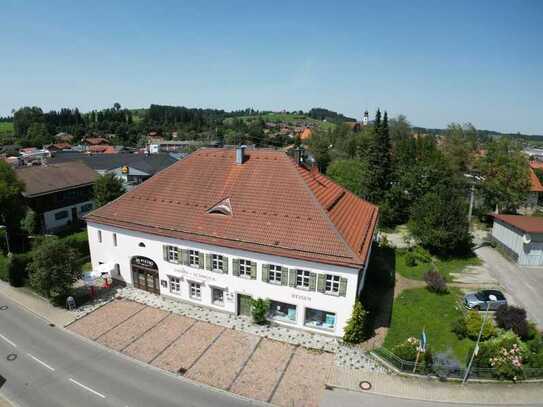 GROSSZÜGIG - EINZIGARTIG - ZENTRAL - Büroräume im Denkmalgeschützen Anwesen in Lechbruck am See