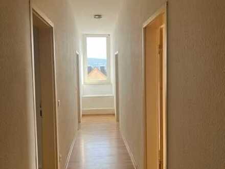 schöne großzügige 3ZKB Wohnung herrlicher Weitblick