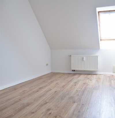 Kleine 2 Raum Wohnung, neu renoviert