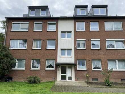 Helle & gemütliche 3 Zimmerwohnung im Erdgeschoss mit Loggia & Tageslichtbad