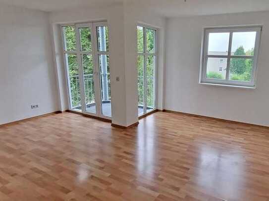 Sehr schöne 3 Zimmer Etagenwohnung mit Balkon