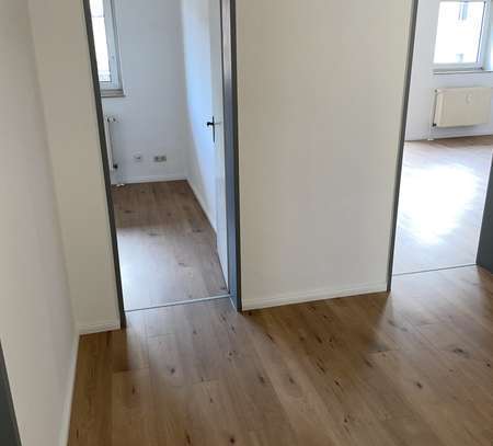 Preiswerte 3-Raum-Wohnung mit gehobener Innenausstattung mit Balkon in Magdeburg