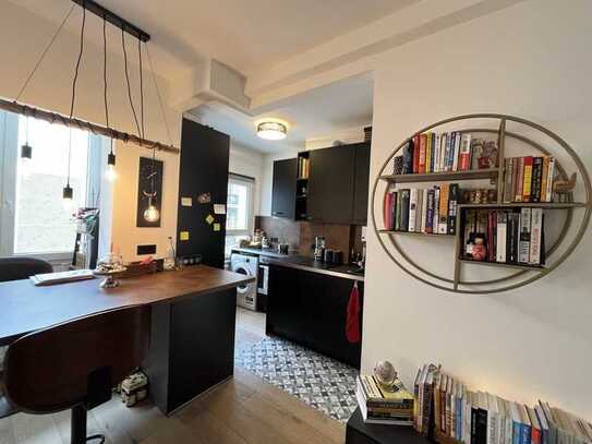 Traumlocation ~ Möbliert, 2-Zi., Rathenauplatz // Dream location ~ Central, Furnished 2-Rm-Apt