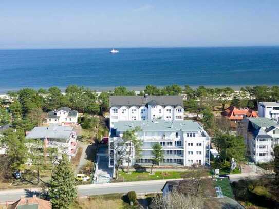 3-Zimmer-Dachgeschoss-Appartement mit Dachterrasse und teilweisem Seeblick fast am Strand